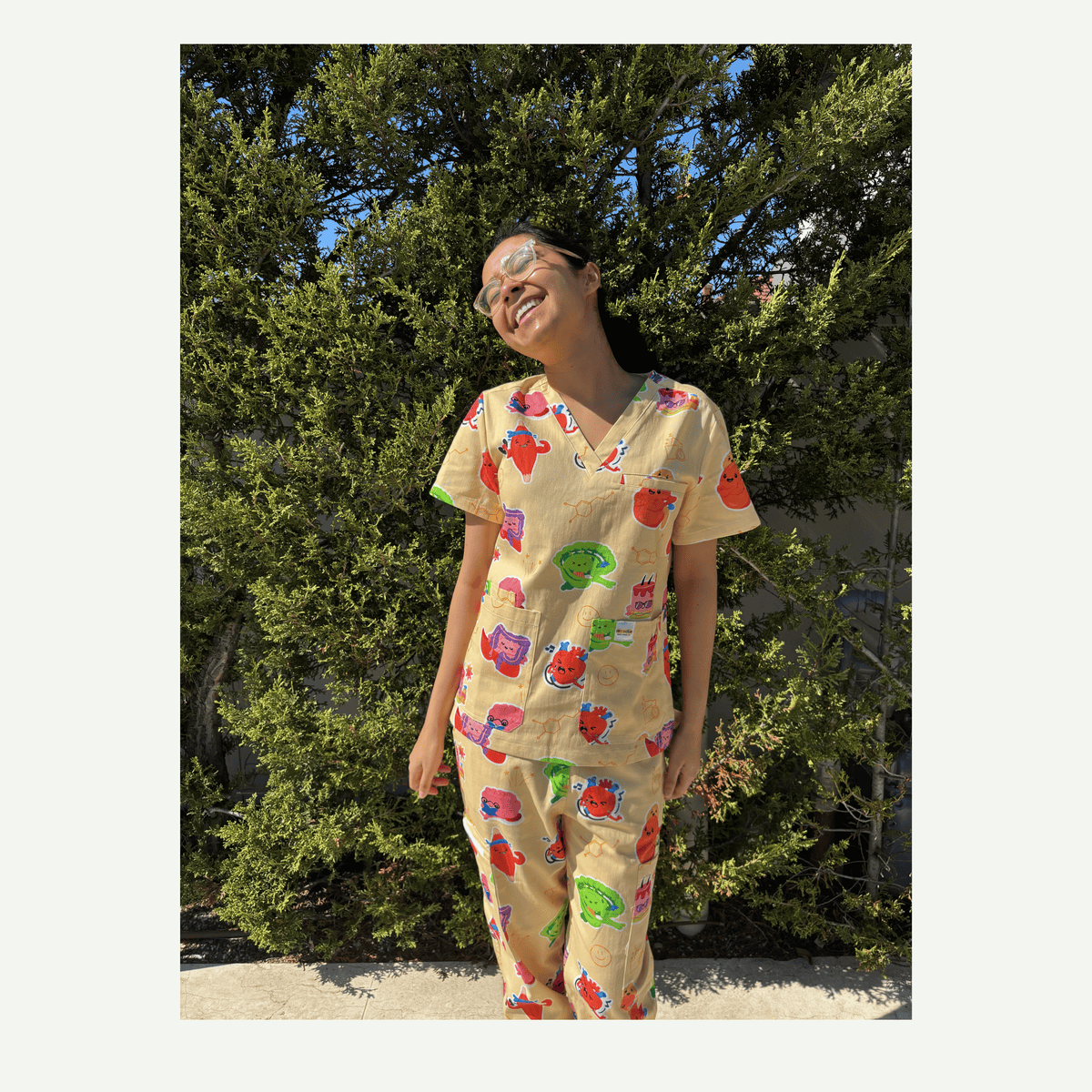 V2 Happy Organ Scrub Set